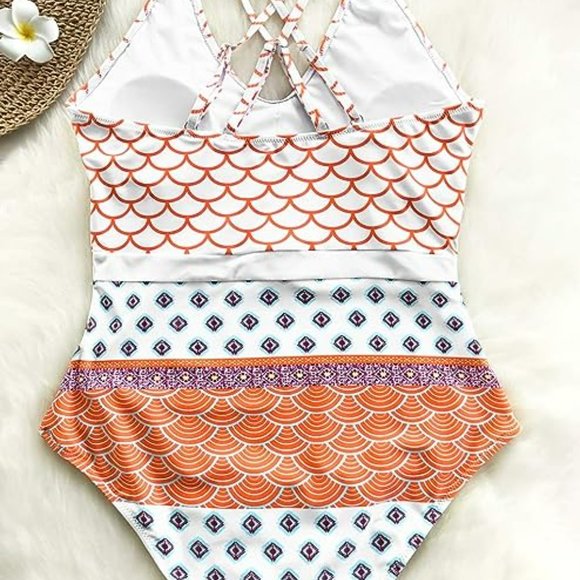 Cupshe One Piece Bathing Suit - Picture 2 of 2